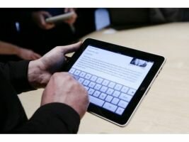 США требуют отключить все iPad и iPhone в России