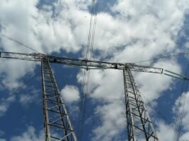 Ноябрьские энергетики усиливают надежность линий электропередачи
