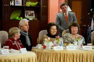 Комарова предложила ввести мораторий на наказания за низкие показатели