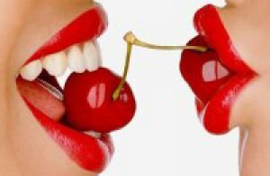 «Единая Россия» готовится запретить объявления о секс-услугах в СМИ