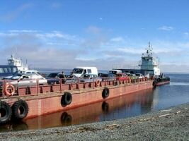 Паром «Салехард – Приобье» возьмёт на борт опоздавших из-за происшествия на трассе «Тюмень – Ханты-Мансийск» пассажиров