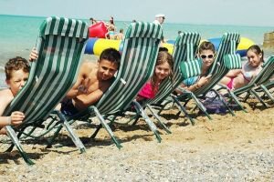 Помощник президента предложил продлить каникулы до 15 сентября