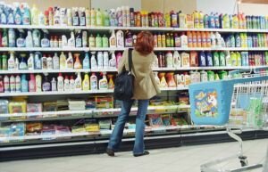 Из магазинов начали изымать импортную бытовую химию