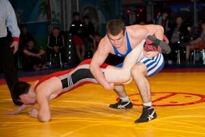 В Пойковском стартует Международный турнир по вольной борьбе