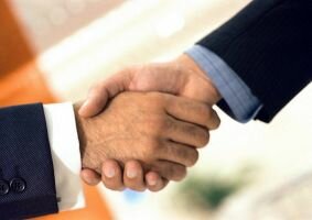 Он договорится обо всем! Культовый мастер переговоров впервые в Югре