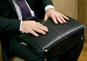 В июне в Югре пройдет сплошное тестирование гражданских служащих