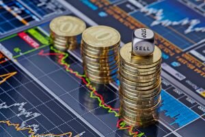 Нефть продолжает торговаться в плюсе, что будет способствовать укреплению рубля.