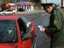 СМИ: Таможенники будут проверять наличие полиса ОСАГО у въезжающих в Россию