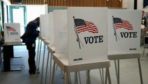 В США на президентских выборах досрочно проголосовали более 20 млн человек