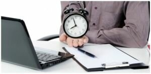 Депутаты ГД предложили давать отпуск за переработки